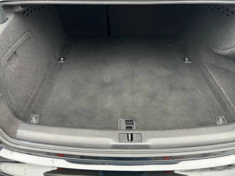 2010 Audi A4 2.0T quattro Premium