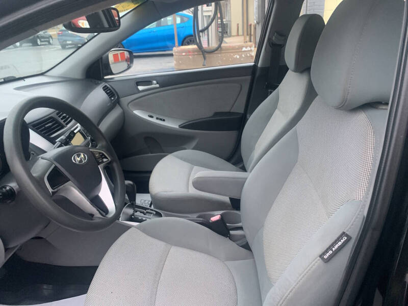 2013 Hyundai Accent GS