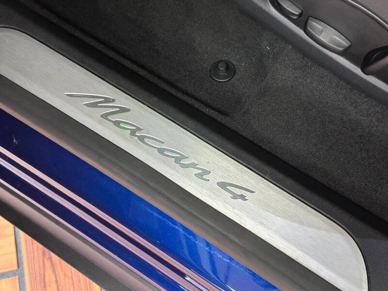 2024 Porsche Macan 4 Electric