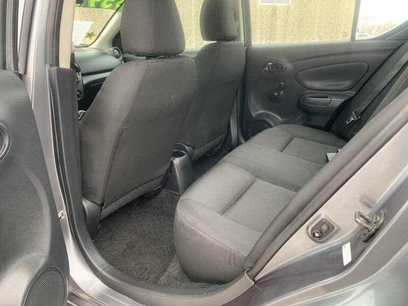 2019 Nissan Versa S Plus