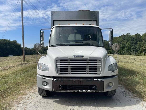 2015 Freightliner M2 106