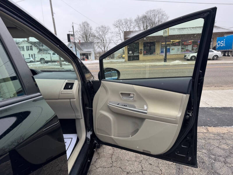 2012 Toyota Prius v Two