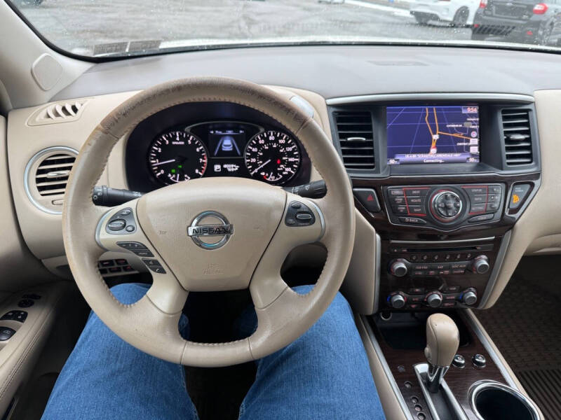 2013 Nissan Pathfinder Platinum