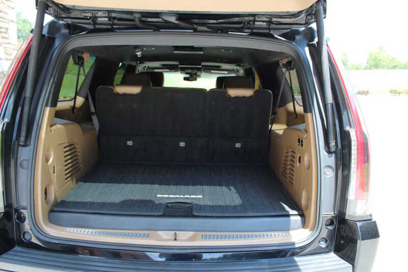 2018 Cadillac Escalade ESV Platinum