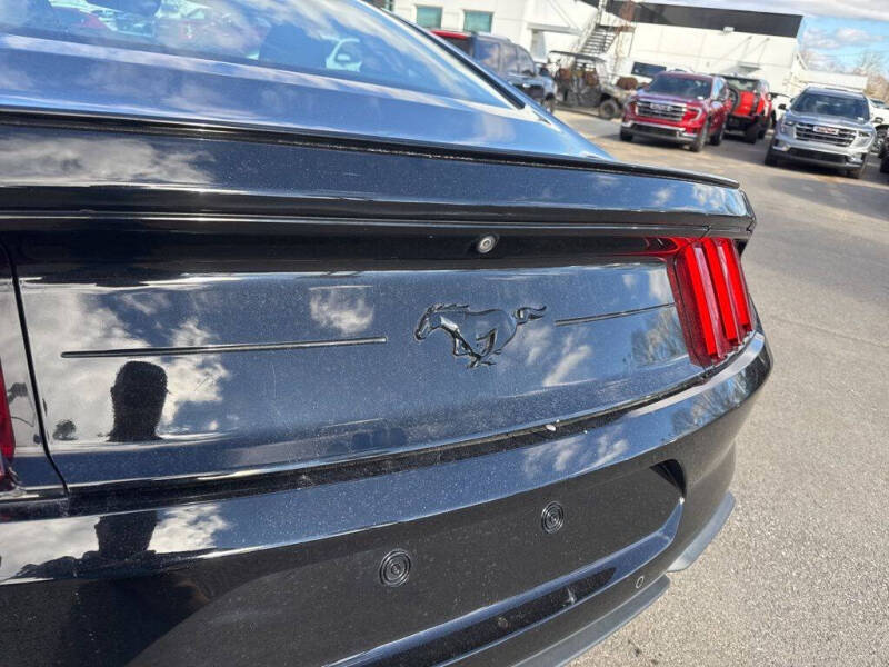 2022 Ford Mustang EcoBoost