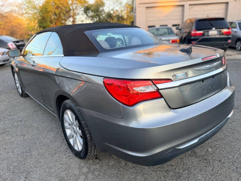 2013 Chrysler 200 Touring