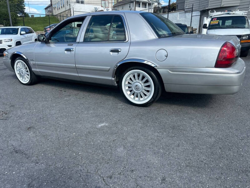 2011 Mercury Grand Marquis LS