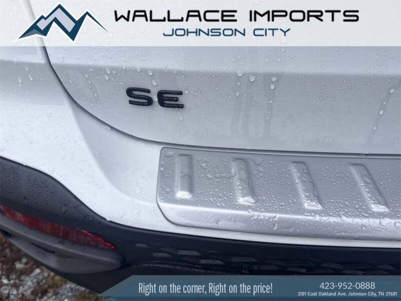 2026 Volkswagen Taos SE Black 4Motion