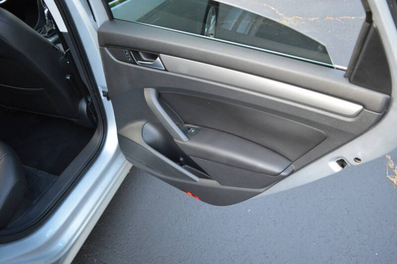 2014 Volkswagen Passat 2.0L TDI SE