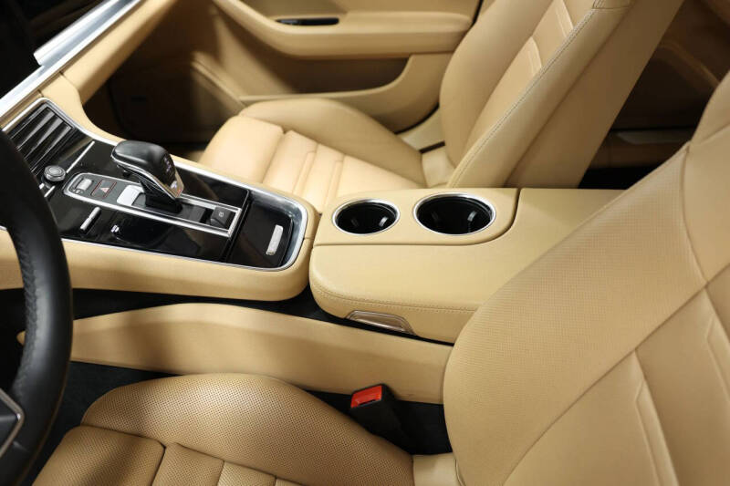 2018 Porsche Panamera