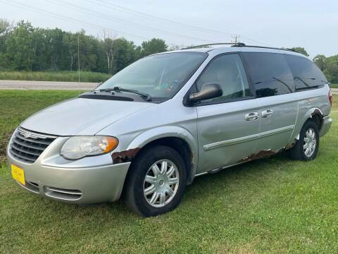 2007 Chrysler Town and Country for sale at Sunshine Auto Sales in Menasha WI