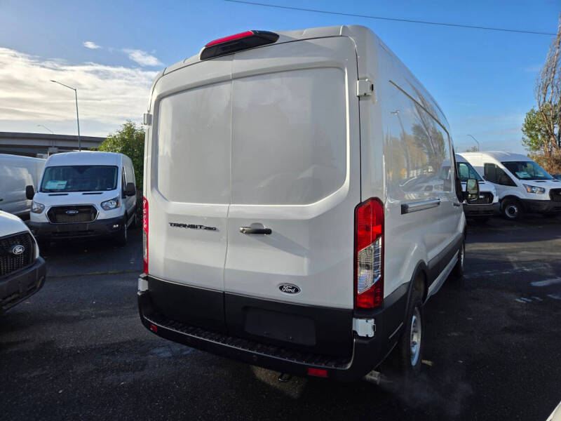 2026 Ford Transit 250
