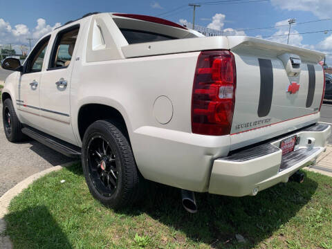 2012 Chevrolet Avalanche LTZ