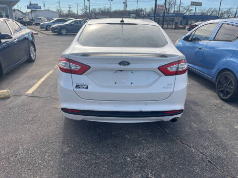 2013 Ford Fusion SE