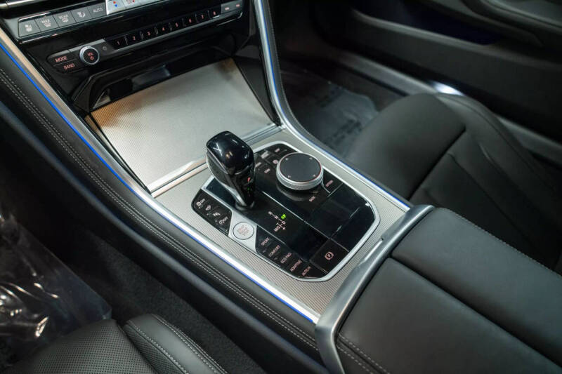 2025 BMW 8 Series 840i