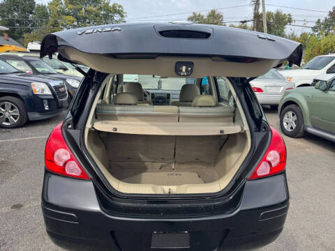 2009 Nissan Versa 1.8 S