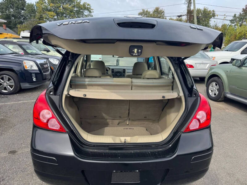 2009 Nissan Versa 1.8 S