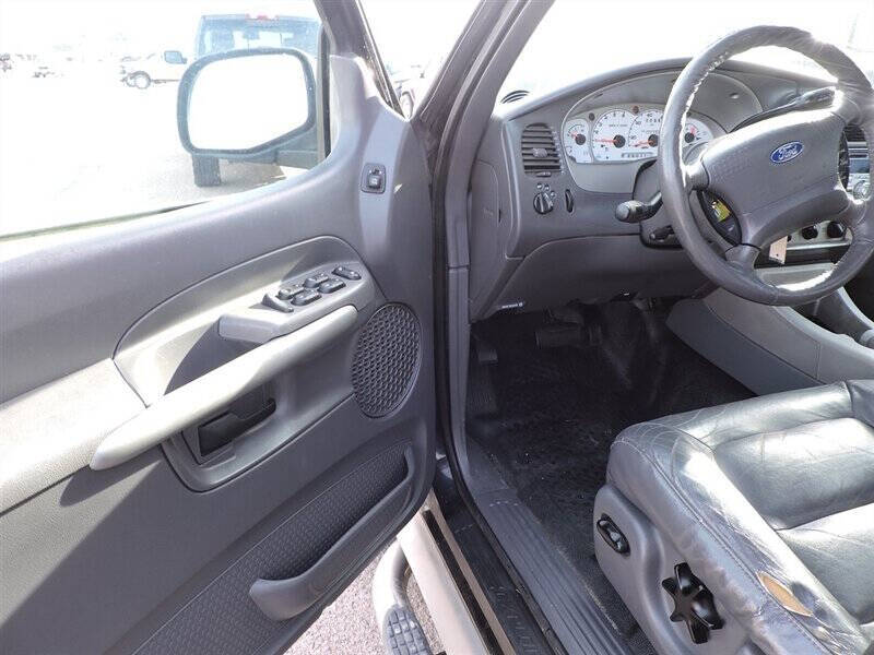 2002 Ford Explorer Sport Trac Value