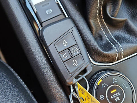 2023 Volkswagen Taos SE 4Motion