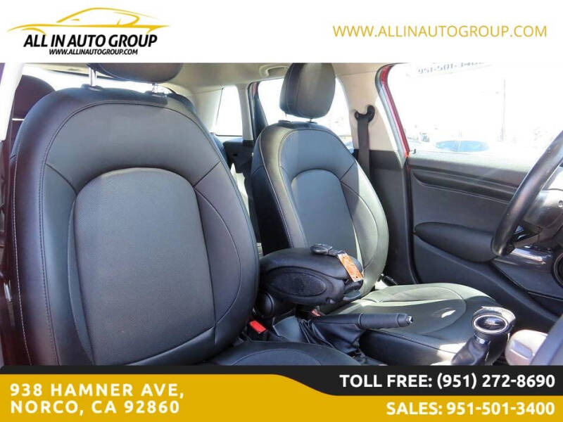 2017 MINI Hardtop 4 Door Cooper