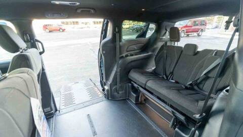 2024 Chrysler Pacifica Touring