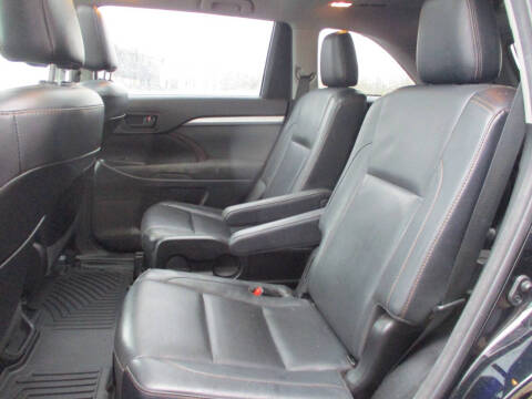 2017 Toyota Highlander Hybrid Limited Platinum