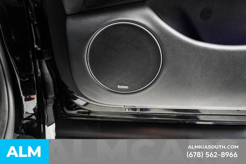 2023 Genesis GV70 2.5T Standard