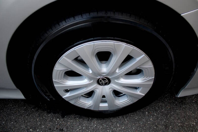 2020 Toyota Prius LE