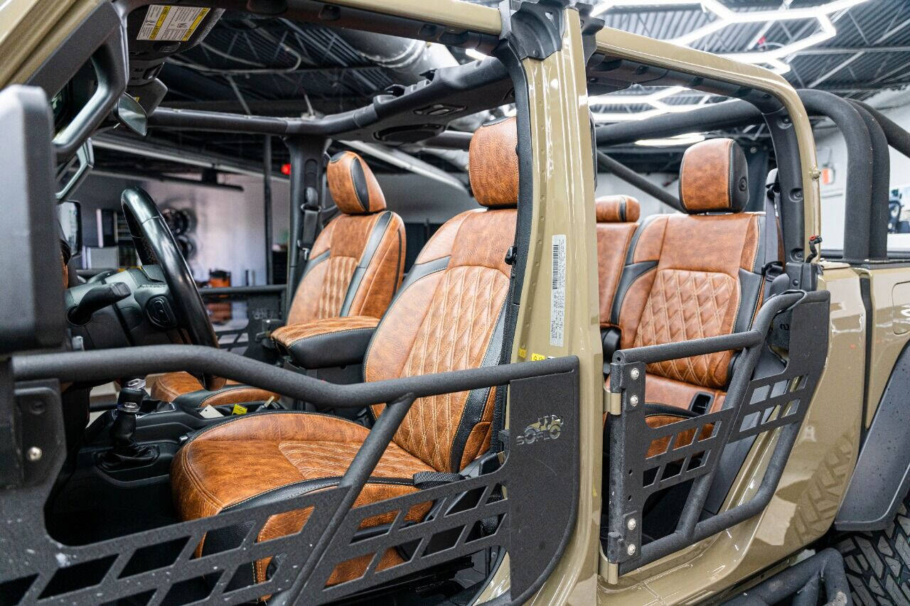 2020 Jeep Gladiator Pickup - $54,999