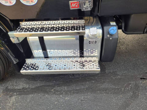 2025 Freightliner M2 106