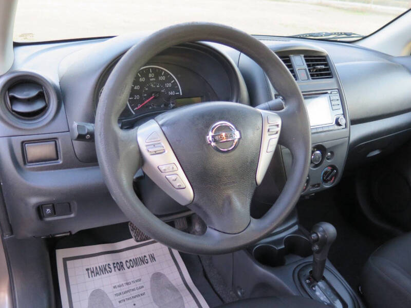 2015 Nissan Versa 1.6 S Plus
