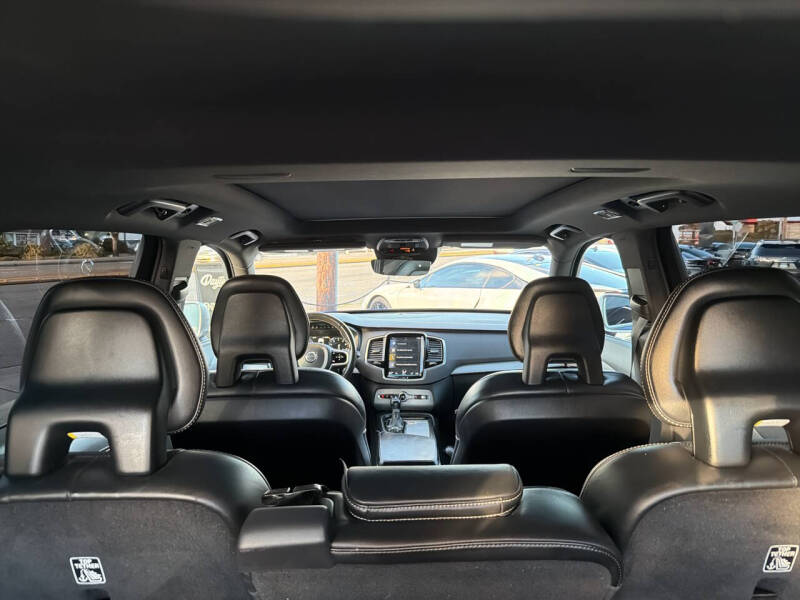 2018 Volvo XC90 T6 R-Design