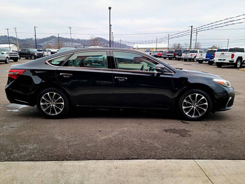 2018 Toyota Avalon XLE