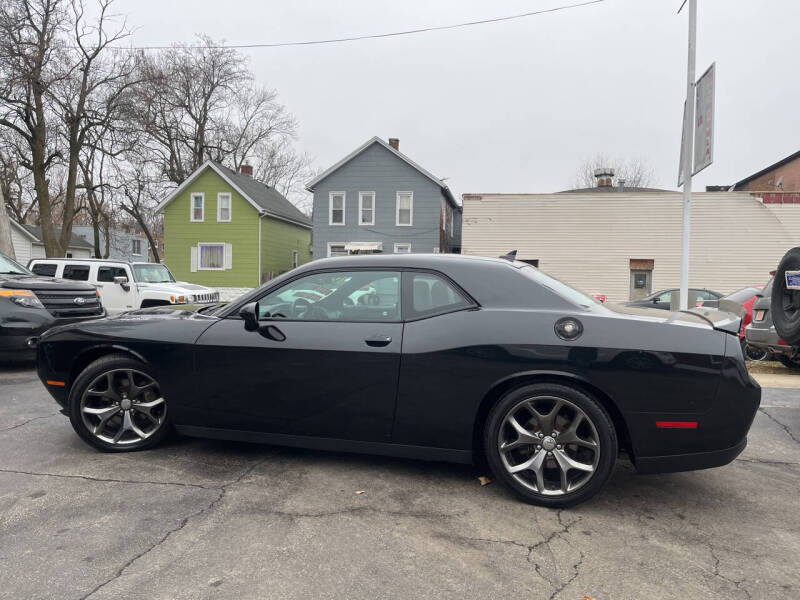2015 Dodge Challenger SXT Plus