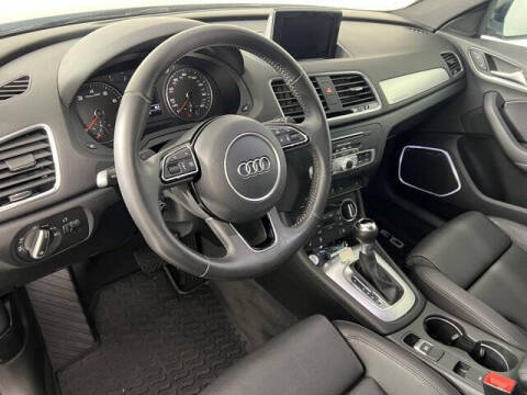 2016 Audi Q3 2.0T quattro Prestige