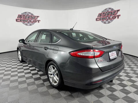 2016 Ford Fusion SE