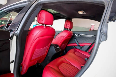 2022 Maserati Ghibli Modena Q4