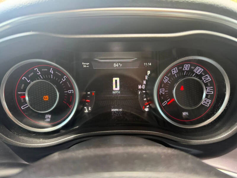 2015 Dodge Challenger SXT