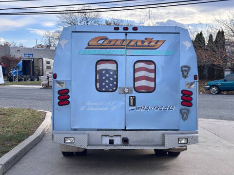 2005 Ford E-Series E-350 SD