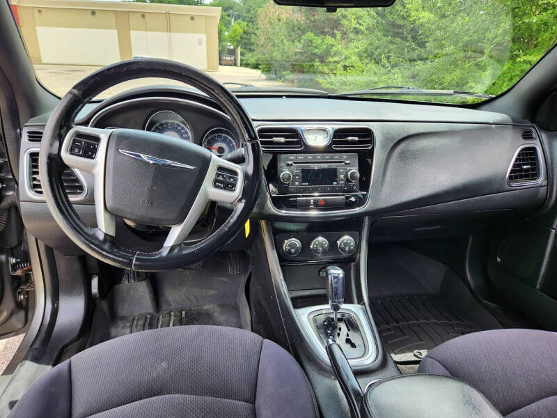 2012 Chrysler 200 Touring