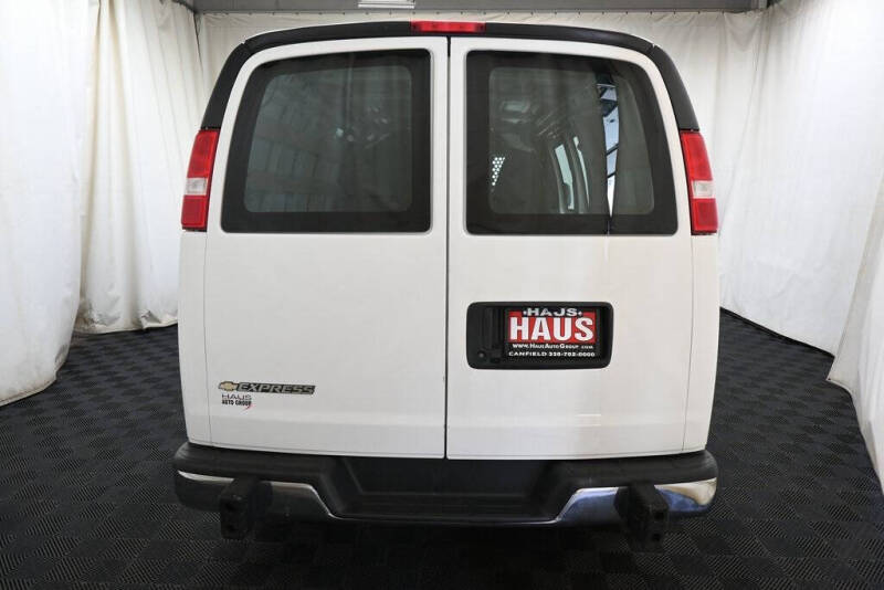 2023 Chevrolet Express 2500