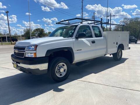 2005 Chevrolet Silverado 2500HD for sale at Bostick's Auto & Truck Sales LLC in Brownwood TX