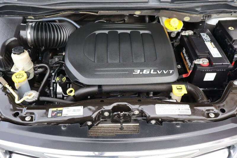 2013 Chrysler Town and Country Touring