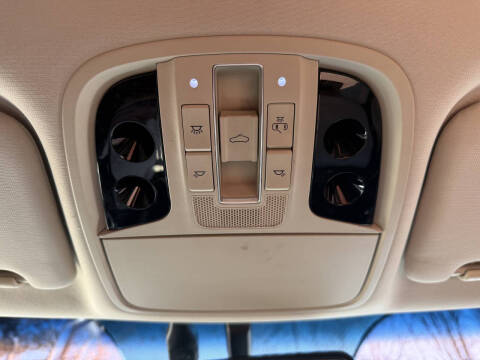 2017 Kia Cadenza Premium