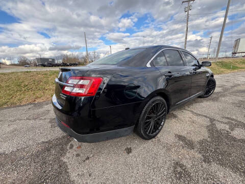 2018 Ford Taurus Limited