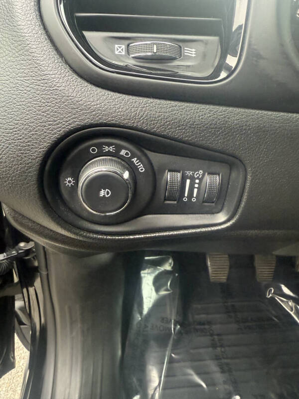 2017 Jeep Renegade Altitude