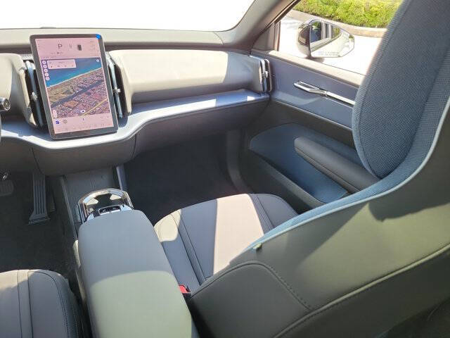 2026 Volvo EX30 Plus