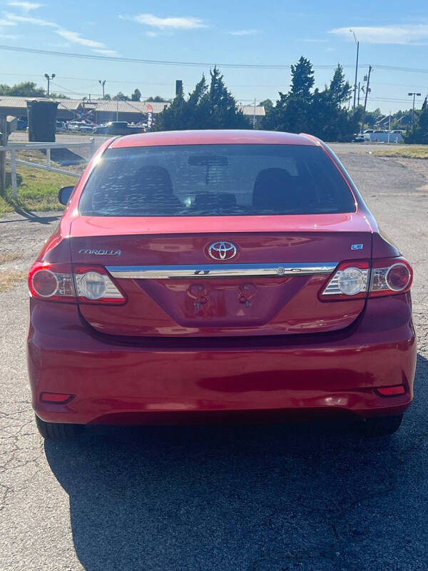 2011 Toyota Corolla LE