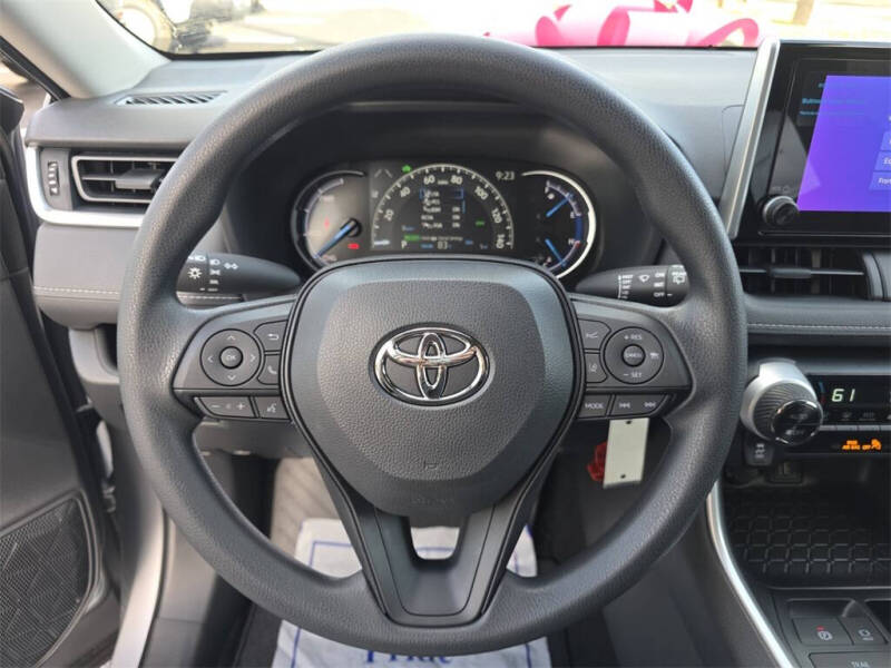 2025 Toyota RAV4 Hybrid LE
