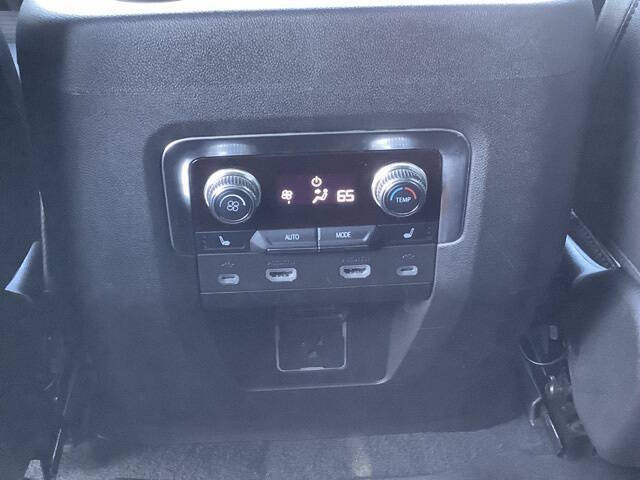 2021 GMC Yukon XL AT4